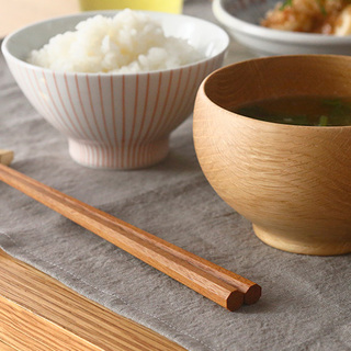 そろそろ替え時？手にしっくりと馴染む《お箸》とお手入れ方法