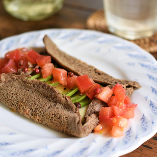 おしゃれな洋風から素朴な和風まで！栄養豊富な「そば粉」活用レシピ