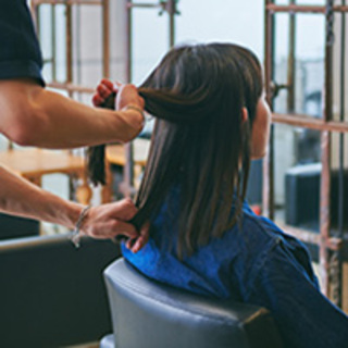 気になる白髪どうしてる？大人髪と上手に付き合う“時短”のヒント