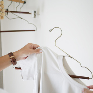 ずっと大切に着たいから。【アイテム別】お洋服がよろこぶ「ハンガー」