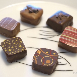 ひと口サイズのリッチな甘さ「ボンボンショコラ」の作り方＆おすすめ道具