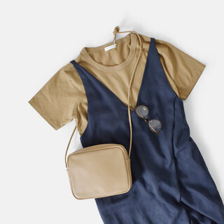 インナーには何を合わせる？「サロペット」のおしゃれな着回し参考帖