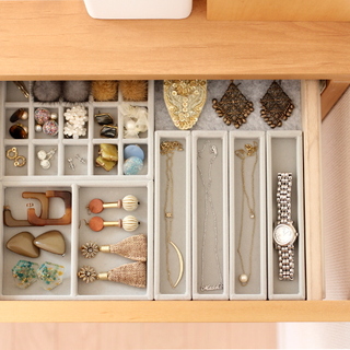 美しく収納しよう！素敵な「ネックレス収納」アイテムとアイデア帖