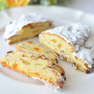 注目の「サマーシュトーレン」をおうちで！冷やして楽しむ夏のパン