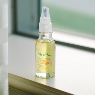 冷房、マスク荒れ…夏のお疲れ肌に。きれいな人の愛用品を拝見