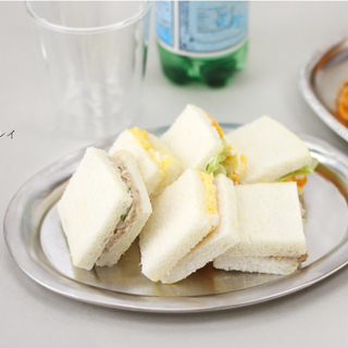 レトロ可愛いお皿がたくさん＊アルミ・ステンレス食器を使ってみませんか