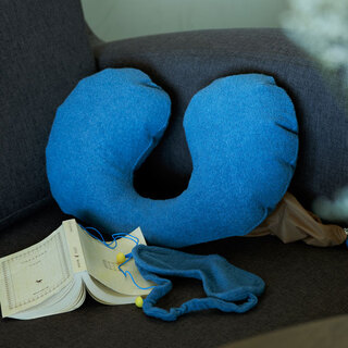 お昼寝や長旅のお供に。おすすめネックピロー17選