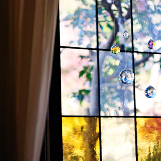 お部屋に透明感ときらめきを*美しいアートのような「ガラス雑貨」