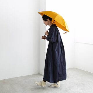 突然の雨にも心強い！普段着にも使える《防水・撥水加工アイテム＆コーデ集》