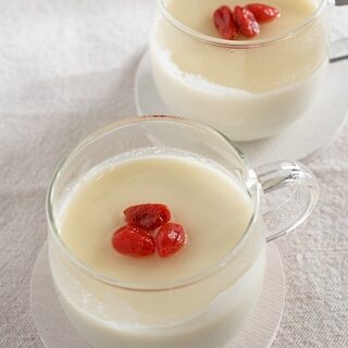 ぷるぷる食感がクセになる！「杏仁豆腐」基本のレシピとアレンジ8選