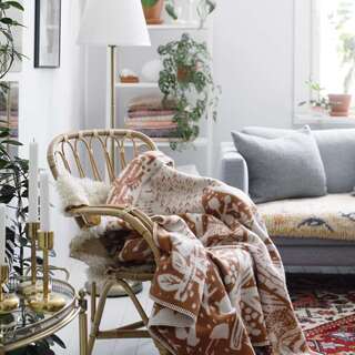 インテリア性も同時に叶える。素敵なファブリックと対策グッズで「暖かな部屋」作り