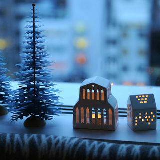 冷え込む夜を温かく包む「キャンドルナイト」で幻想的なおうち時間を。