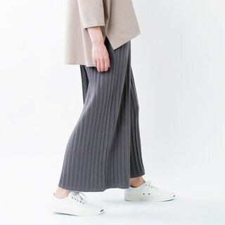 こなれ感抜群＊「ニットパンツ」を使った冬の大人リラックスコーデ