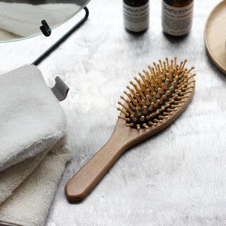 40代からの髪の悩みに。老化を防ぐ《髪と頭皮のエイジングケア》方法