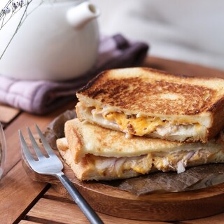 フライパンでもOK！手軽に作れるごちそう「ホットサンド」レシピ集