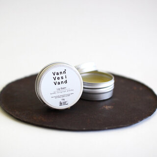 デイリーからスペシャルケアまで！乾燥唇の救世主「リップケアアイテム」特集