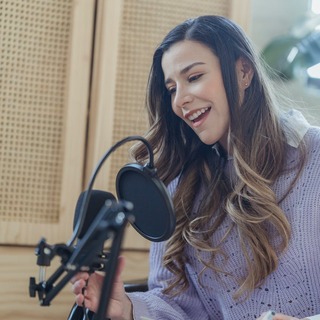 もっと聞き取りやすい声になるには？「発声練習」で声と滑舌を鍛えよう