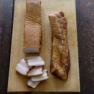 燻製のいい香り。おうちで簡単【ベーコン】の作り方