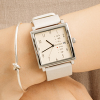 人と差をつけるなら。遊び心溢れるトレンド小物アイテム集