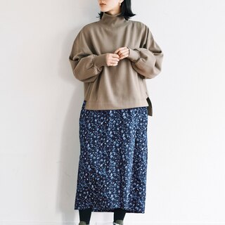 カジュアル＆ラフ過ぎない。大人らしい「スウェットトップス」の着こなし