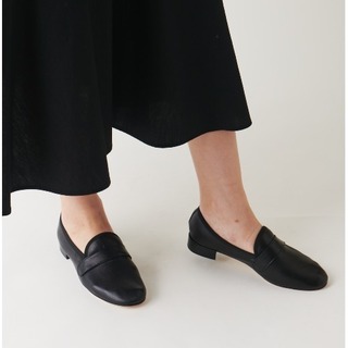 コーデを選ばずオンオフ使える。大人デザインの「レザーシューズ」13選