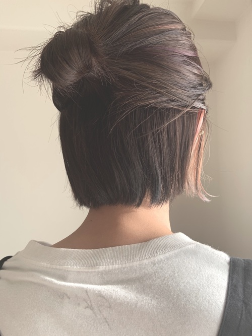 耳かけ シンプルヘアが垢抜ける ナチュラルな インナーカラー でニュアンスup キナリノ