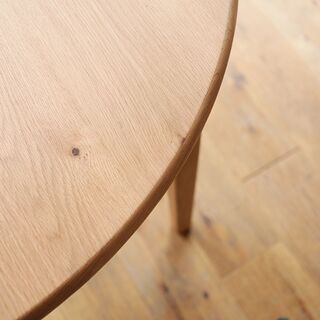 塗装と木の種類で見つける。理想のダイニングテーブルの選び方