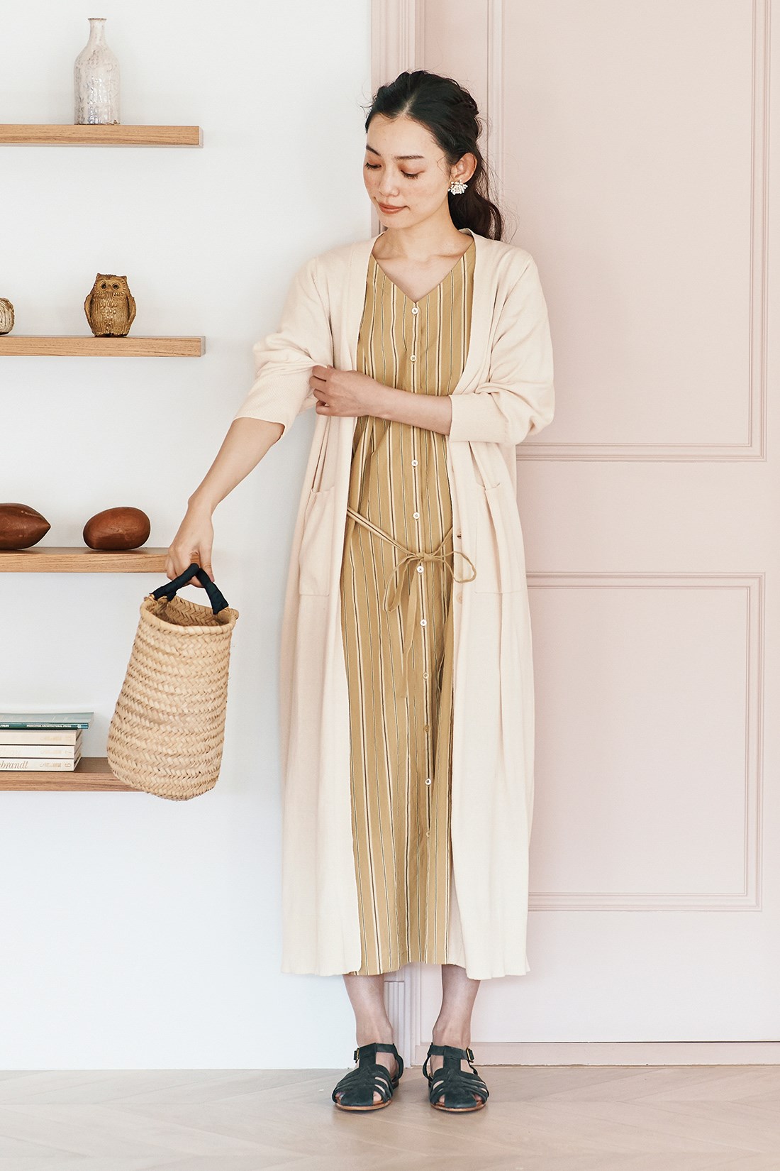 大人の春夏秋冬 ベージュコーデ 集 定番色のおしゃれな着こなし キナリノ