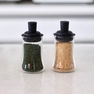 使い勝手良く、おしゃれなキッチンに。ブロガーさんの「詰め替え」アイデア集