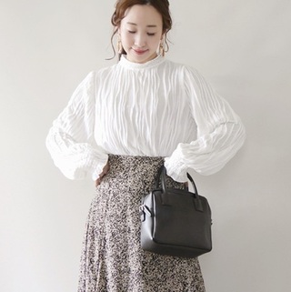 春の甘い気分にのせて♪「パフスリーブ」の大人な着こなし