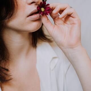 心を紐解くひと時に。“自分”に向き合うための韓国エッセイ・小説10選