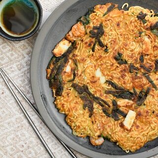 チヂミやお好み焼きも！？「インスタントラーメン」で作る【発展系アレンジレシピ】