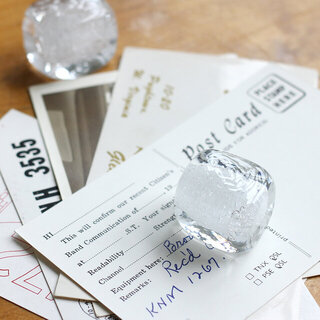 インテリアやギフトに！おしゃれな「ペーパーウェイト」16選