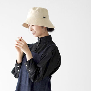 さらりと快適。春夏コーデのアクセントに【リネンの帽子】で出かけよう