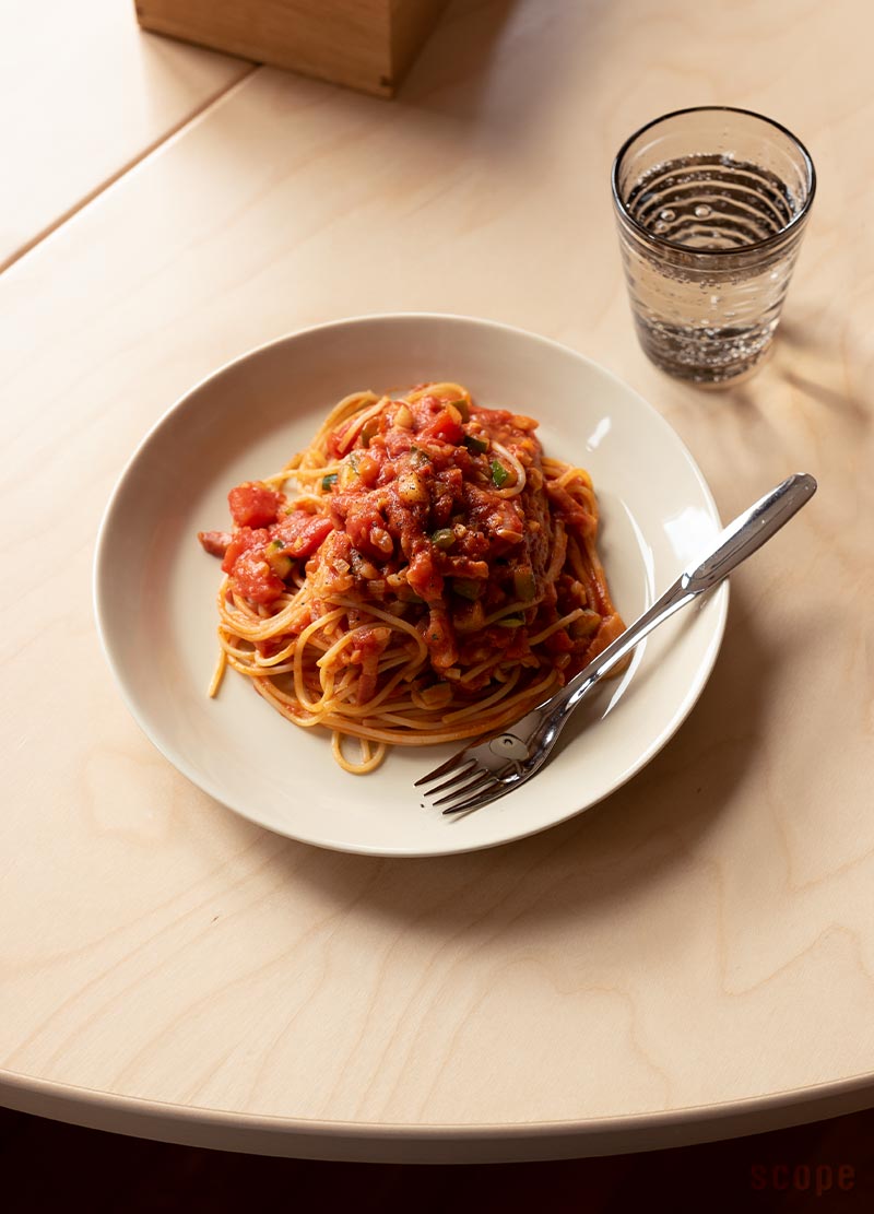 一人暮らしの 食器 どのくらい必要 基本の揃え方 収納アイデア キナリノ