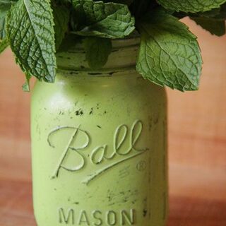 空き缶や瓶をヴィンテージ風に！エイジング塗装で小物づくり