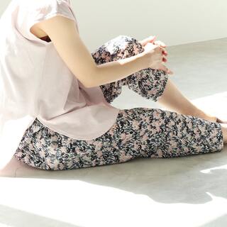 遊び心のある着こなしに＊「柄パンツ」で楽しむ大人のデイリーコーデ