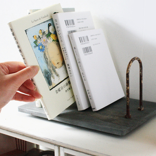 ”大切な本”をすっきり整理しよう！おすすめアイテムとおしゃれ収納術