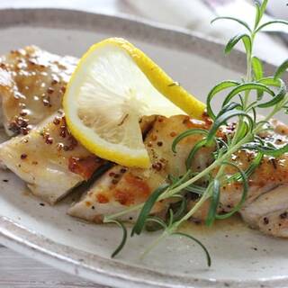 爽やかな夏レシピ！「鶏肉×レモン」で煮込み料理・ソテーを満喫＊