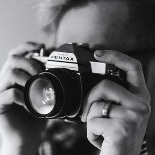 時代の空気を感じよう。「人」が印象的な世界の写真集