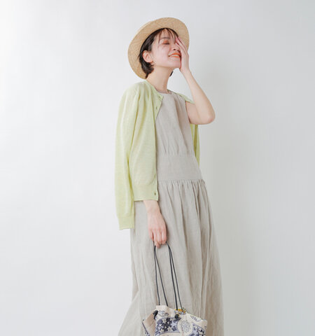 シンプルだから着まわせる 単色ワンピース アレンジコーデ キナリノ