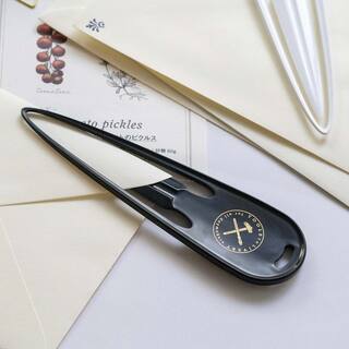 スーッと簡単、きれいな切り口。あると便利な「レターオープナー」