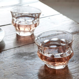 テーブルに遊び心をプラス。個性派デザインのグラス15選