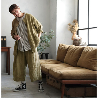 足取りも軽やかに♪涼しげリネンパンツのお洒落な着こなし