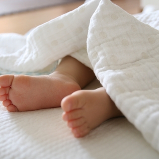 子育て世代におすすめ！『布団』がベッドより楽な理由6選