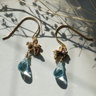 毎日使えるデザインを。おしゃれな誕生石アクセサリー23選