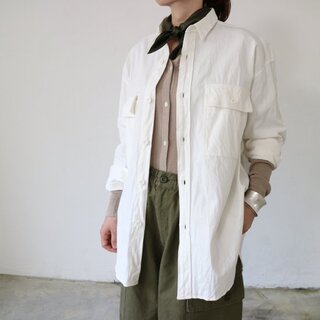 季節の変わり目に！おすすめライトアウターと着こなし術