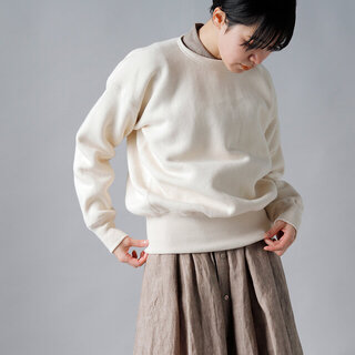程よくゆるくて大人かわいい＊「スウェット×スカート」の秋冬コーデ