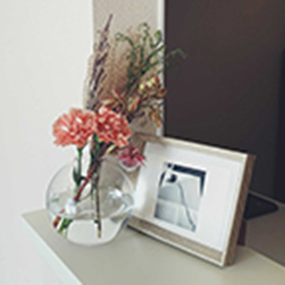 丸い花瓶で心もまあるく