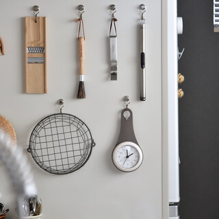 部屋のプチストレスを減らそう！「浮かせる収納」のコツ